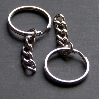 Schlüsselring mit Kette