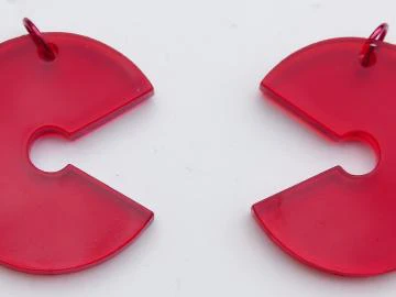 Ohrringe aus Acrylglas