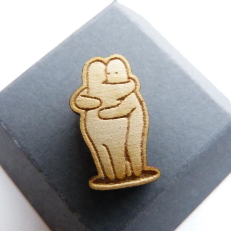 Hug Pin
